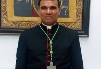 Calurosa bienvenida a monseñor Álvaro