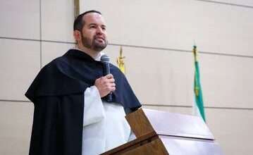 Exaltación al rector