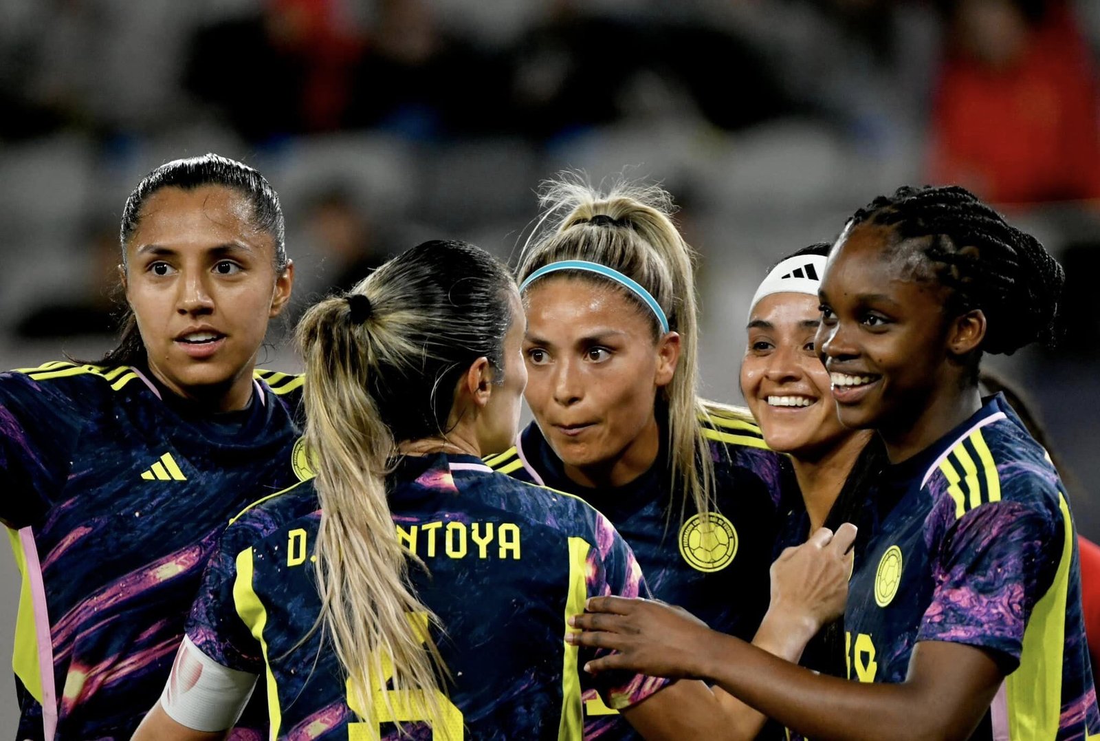 Colombia gana 6-0 en su debut en la Copa de Oro Femenina