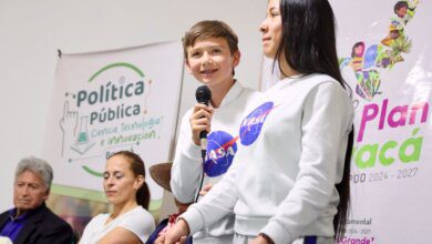 Pública
